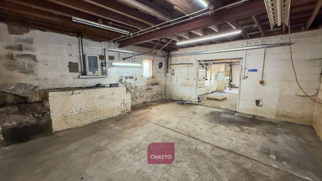 Property photo 2 of 3 Industrial Space Raised Area