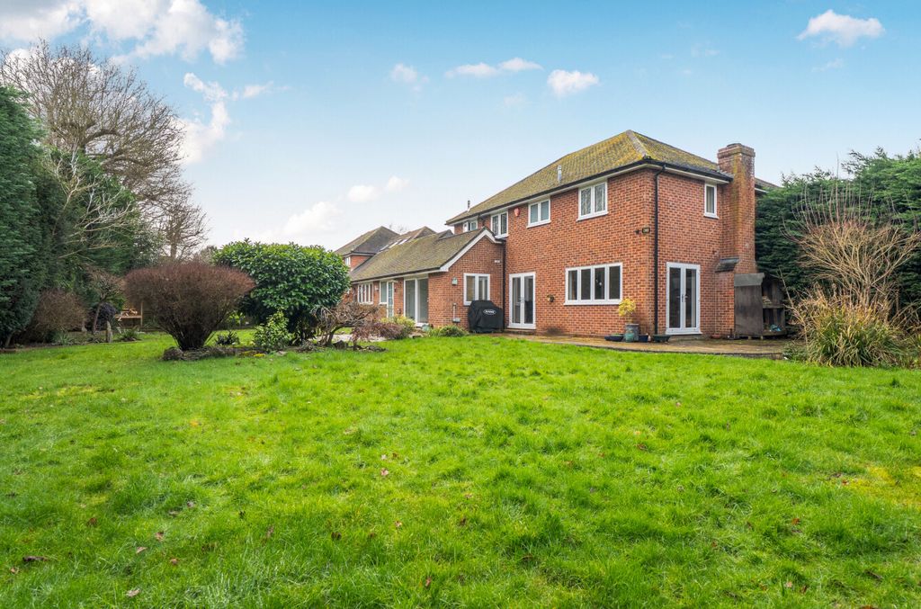 Property photo 3 of 26 1409605-42-698B6d...