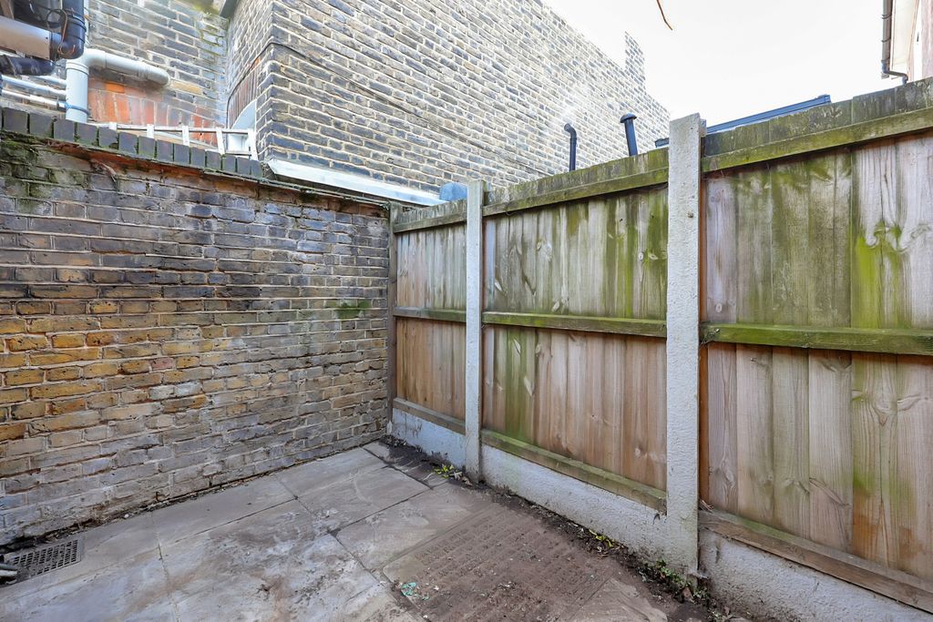 Property photo 2 of 13 9S4A2149