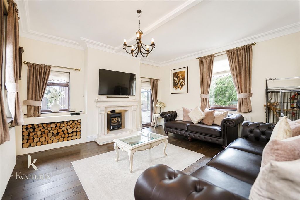 Property photo 2 of 41 New-04.Jpg