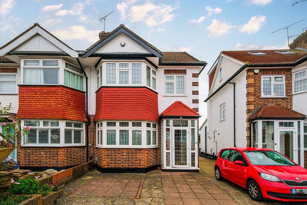 Property photo 1 of 22 64 Deynecourt Gardens-34_Web.Jpg