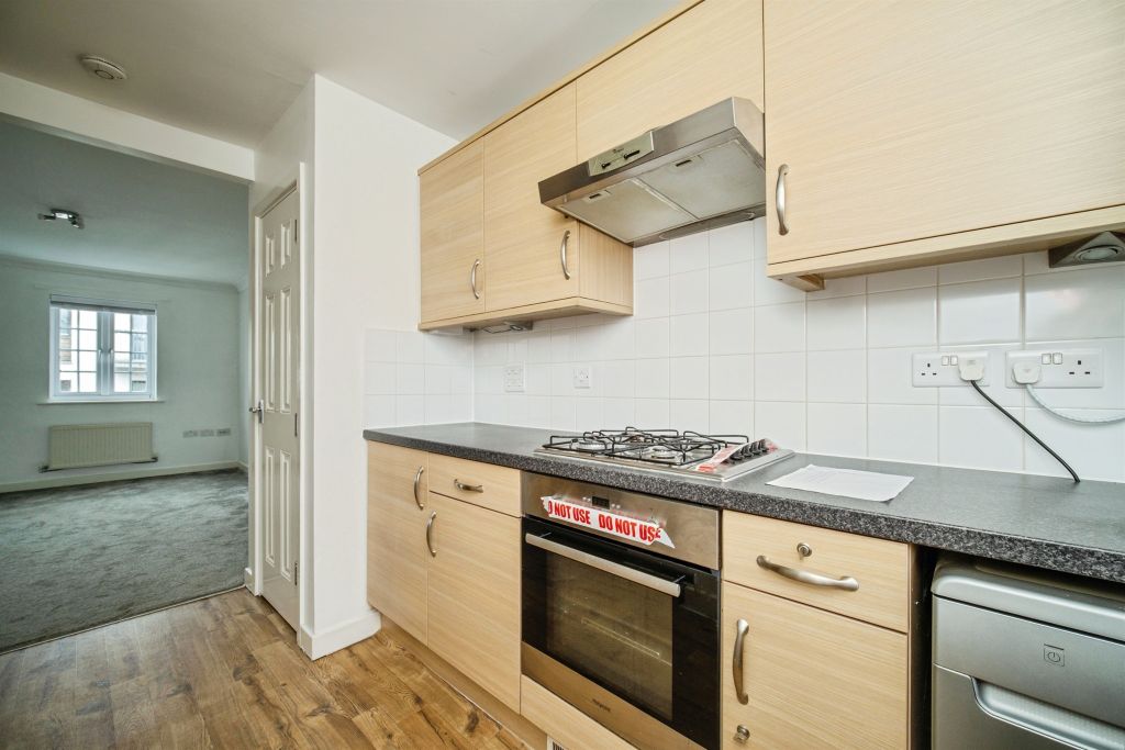 Property photo 2 of 17