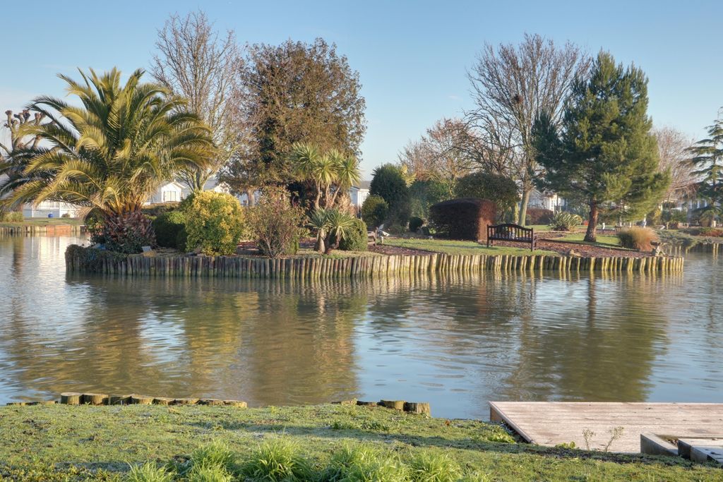 Property photo 1 of 25 Island