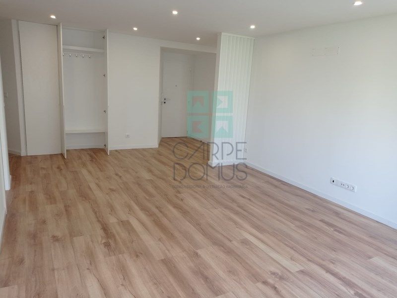 Property photo 3 of 41