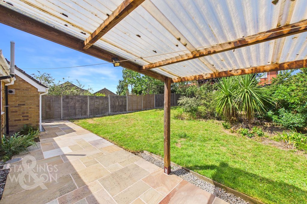 Property photo 3 of 9
