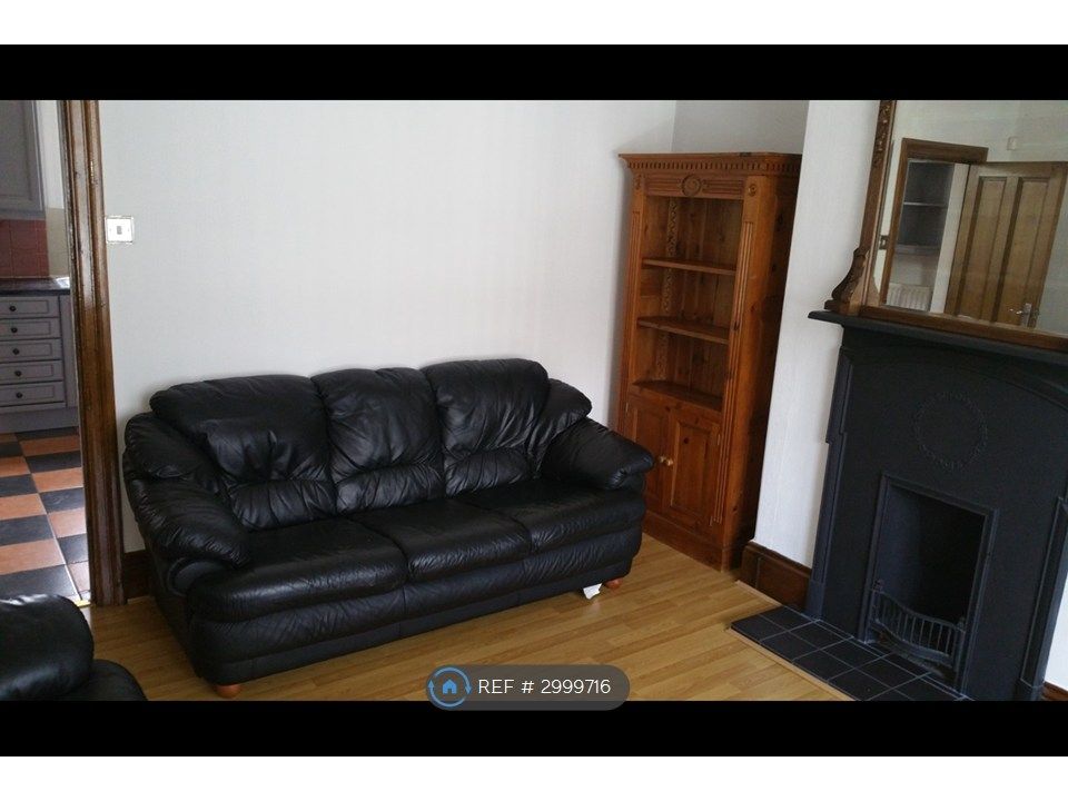 Property photo 2 of 13 Living Room