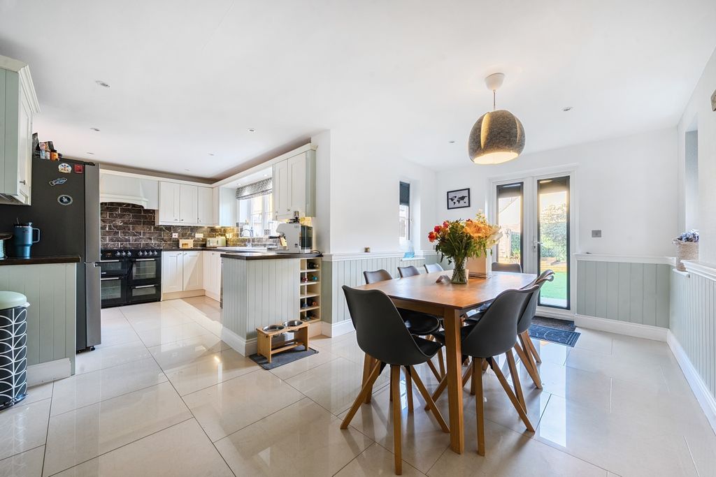 Property photo 2 of 20 1382334-4-691c4c60B0d1A