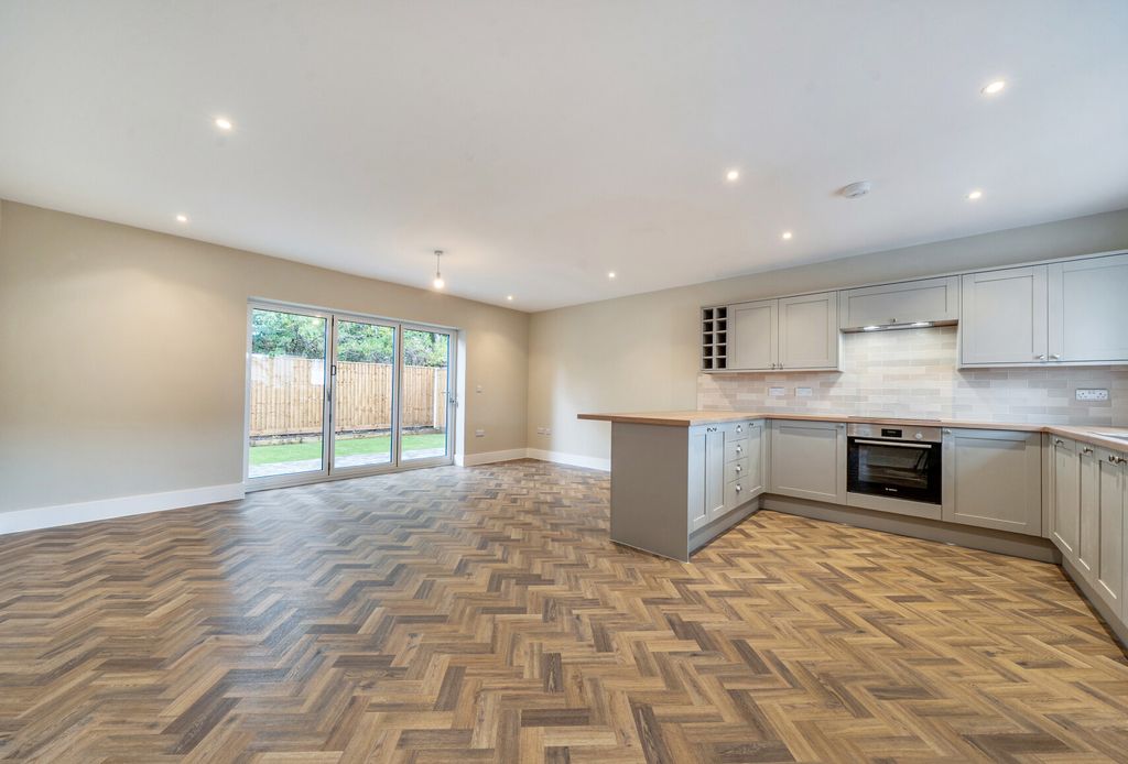 Property photo 2 of 22 1-6Aa1355Cf414F-1...