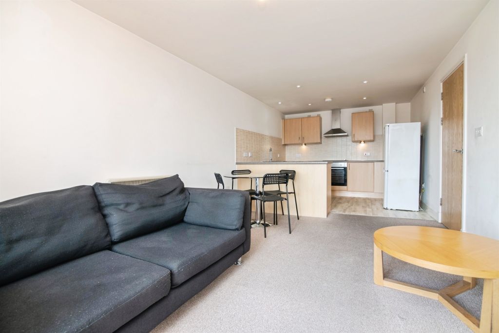 Property photo 2 of 12