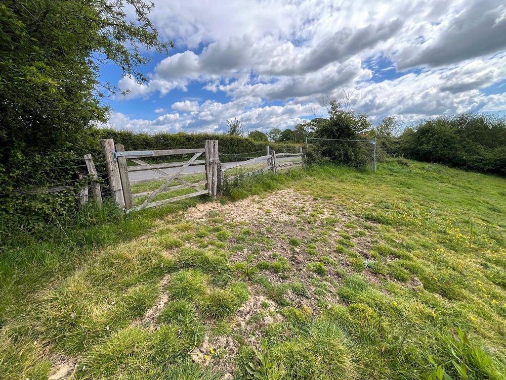 Property photo 3 of 7 Picture No. 07