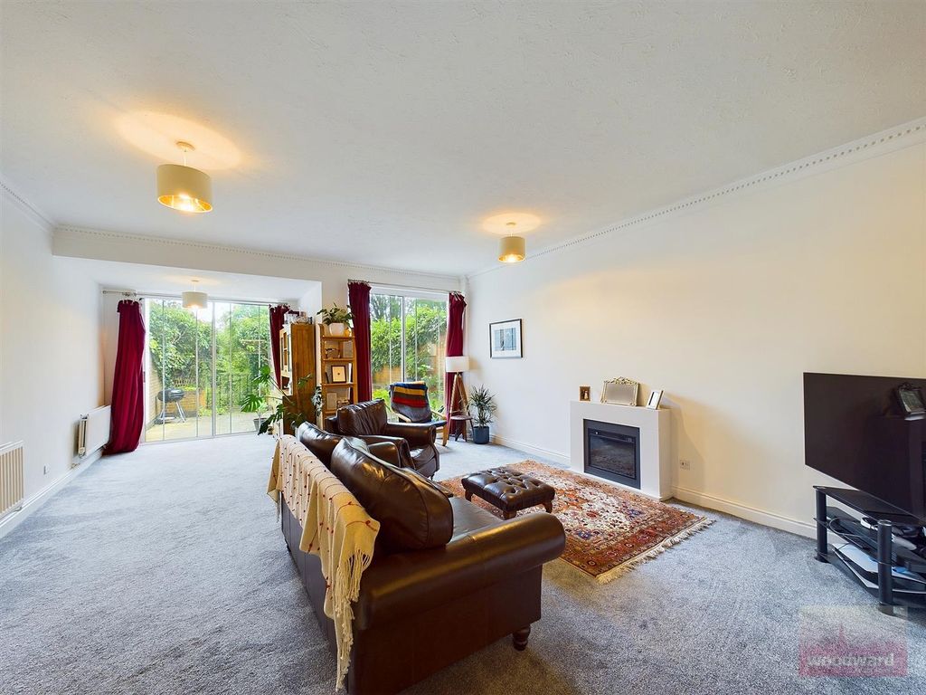 Property photo 3 of 20 Living/Dining Room