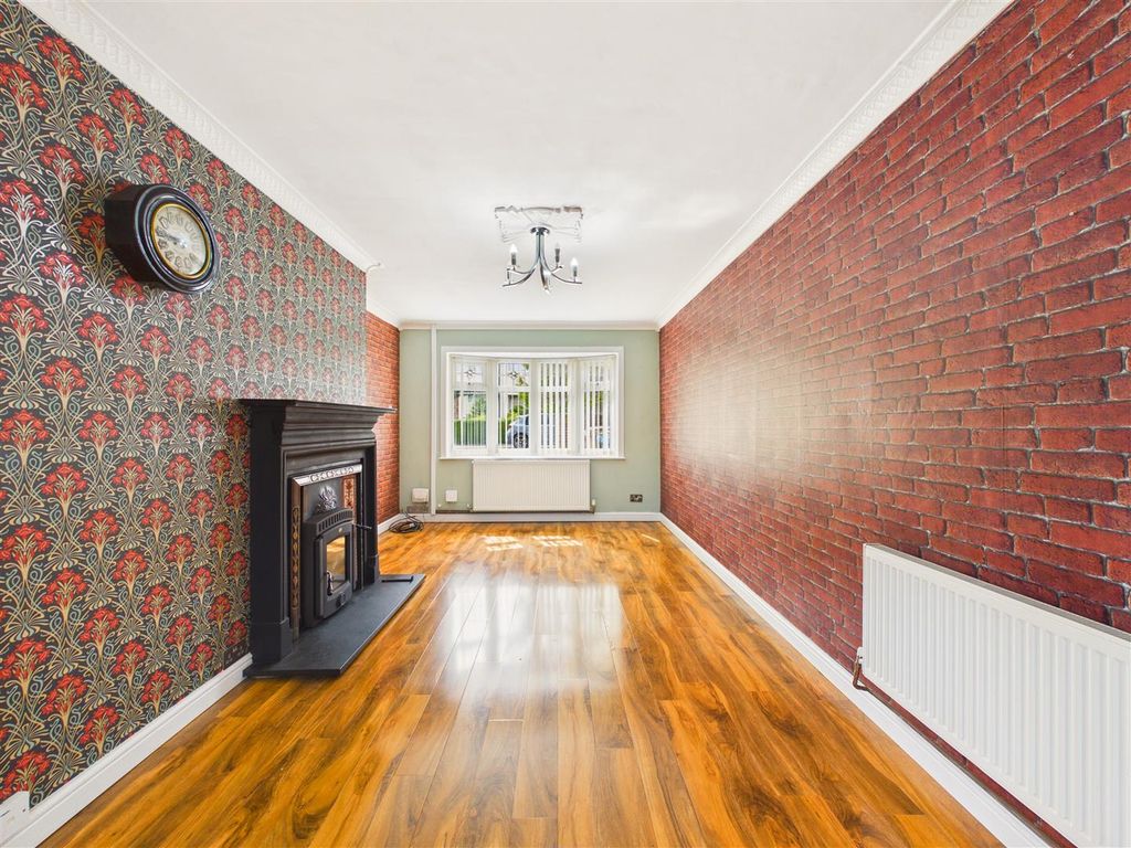 Property photo 2 of 13 Cam05193G0-Pr0172-Still005.Jpg