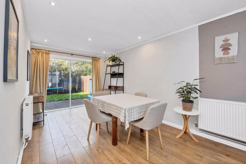 Property photo 3 of 16 Dining Area