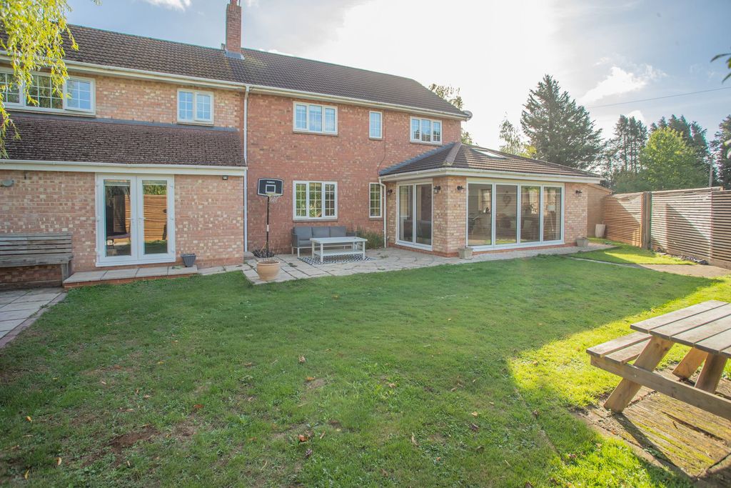 Property photo 1 of 24