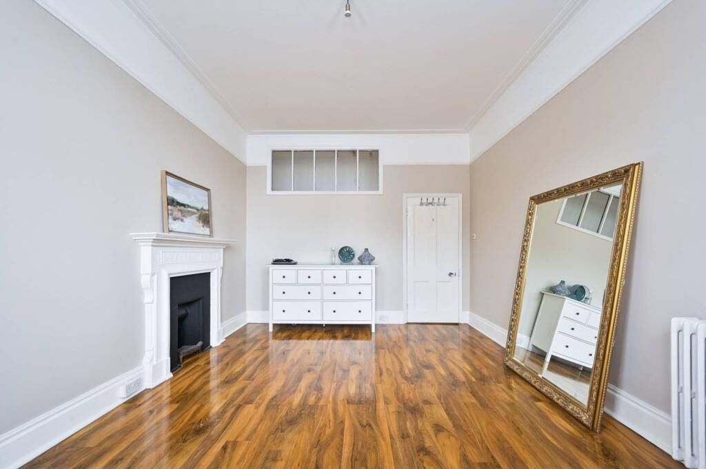 Property photo 3 of 17 Image