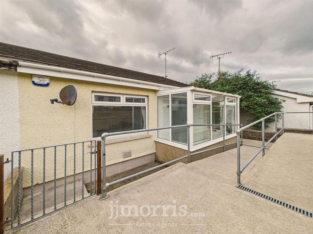 Property photo 1 of 36 Cam05297G0-Pr0102-Still034.Jpg