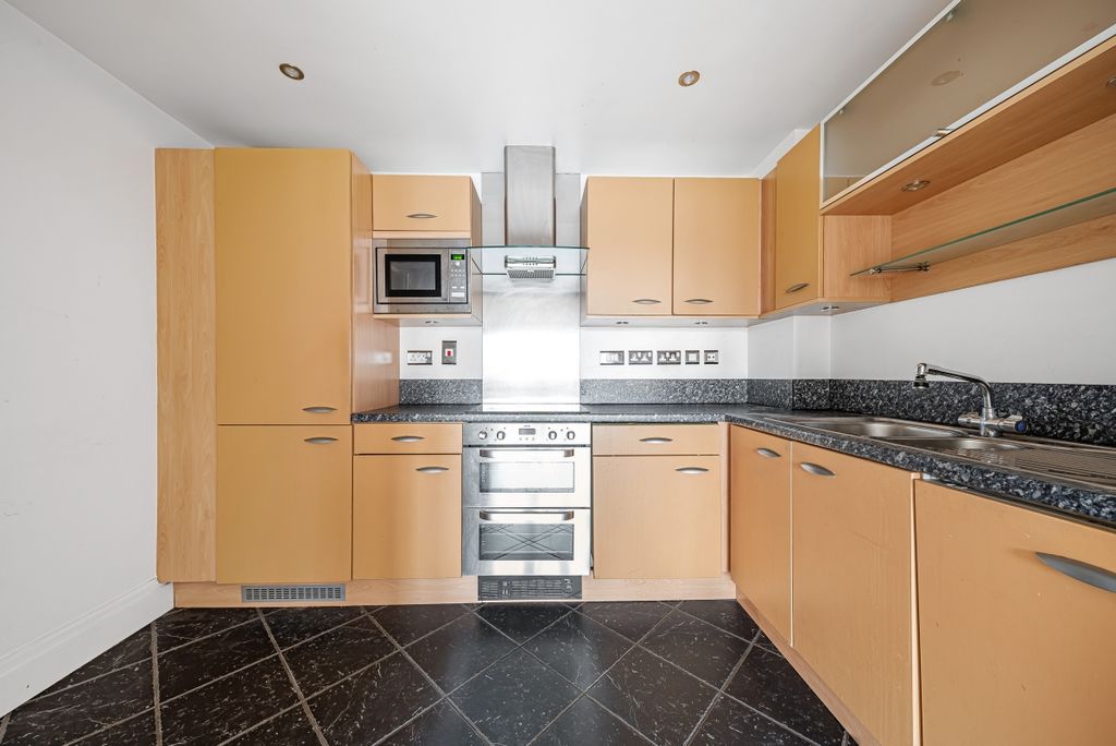 Property photo 3 of 9 964887 (2)