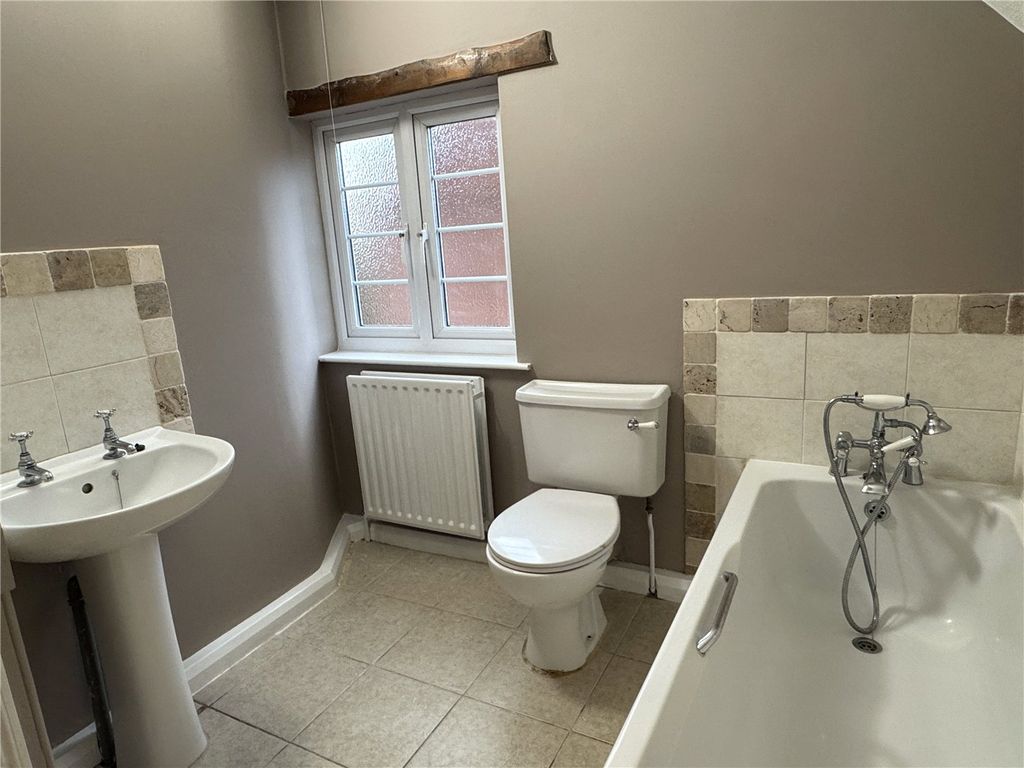 Property photo 2 of 17 Picture No. 28