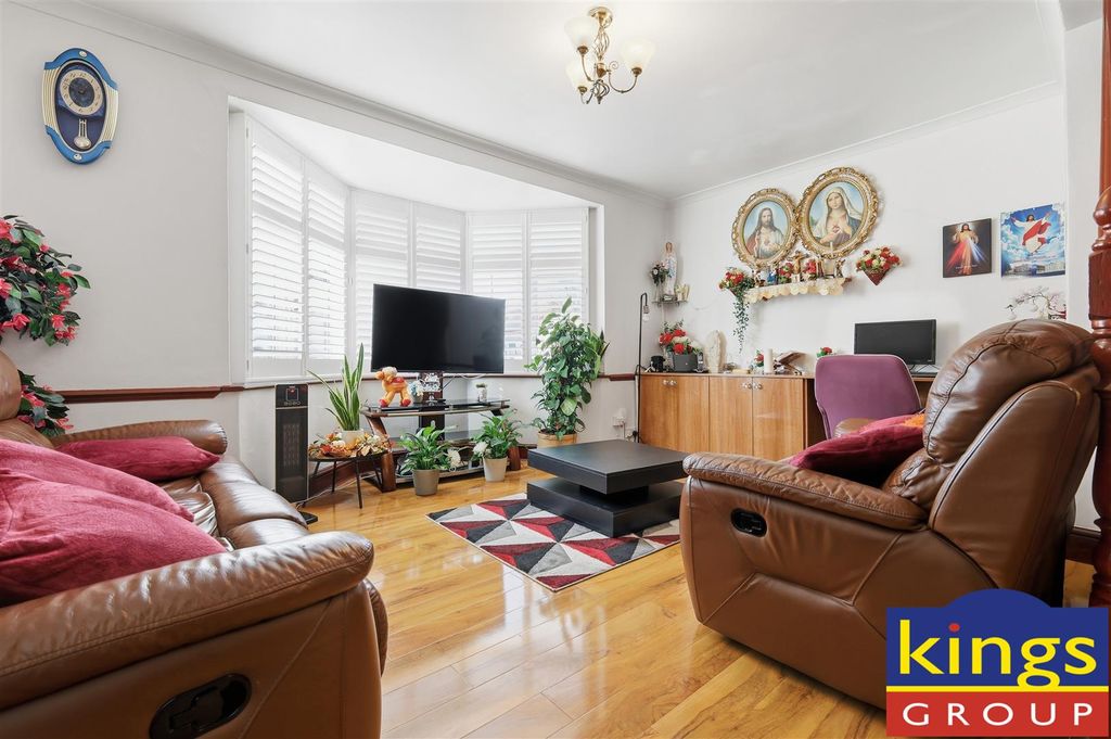 Property photo 2 of 20