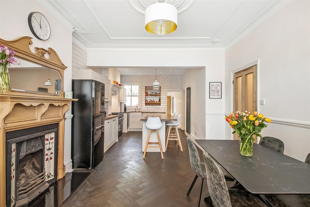 Property photo 2 of 15 Kitchen/Diner