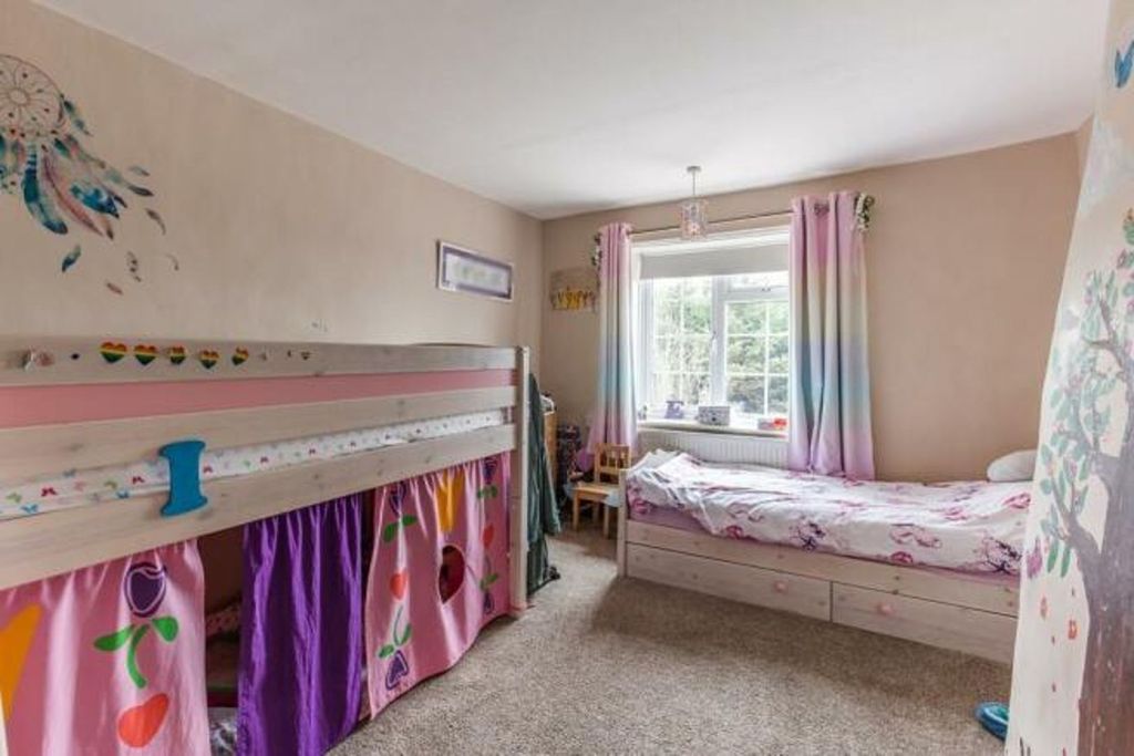 Property photo 3 of 11