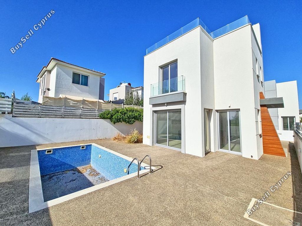 Property photo 1 of 28