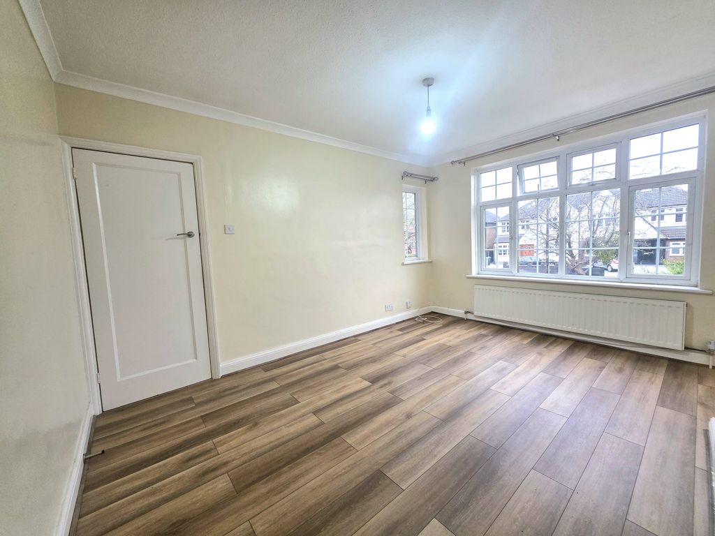 Property photo 2 of 10 Living Room 2