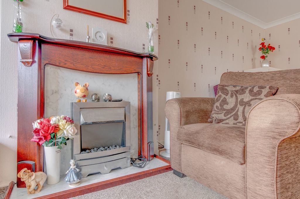 Property photo 3 of 13 Picture No. 11