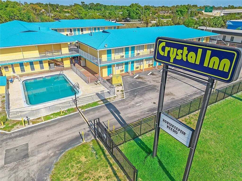 Property photo 1 of 20