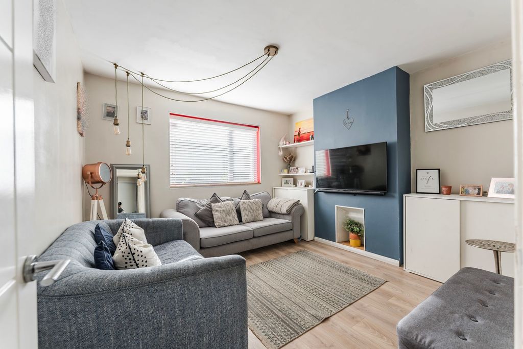 Property photo 2 of 14