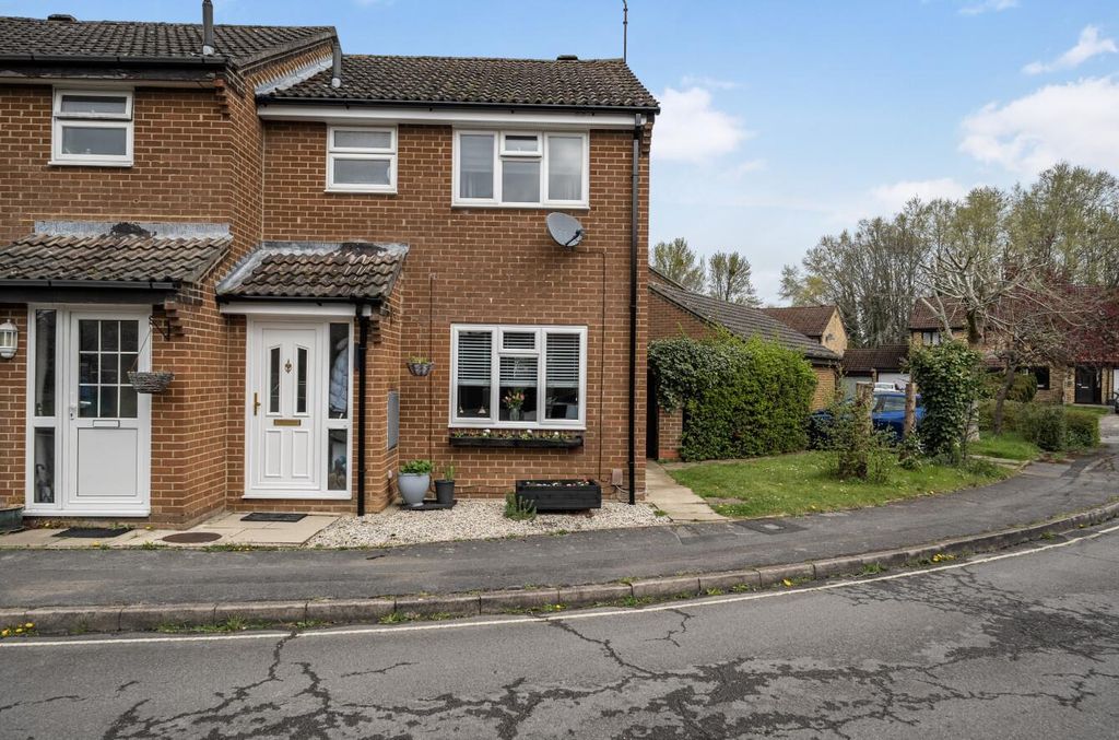 Property photo 1 of 15 12 Thirlstane Firs (1).Jpg