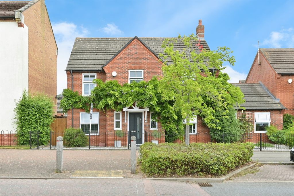 Property photo 1 of 17