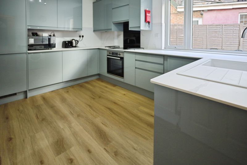 Property photo 1 of 17 Photo 26