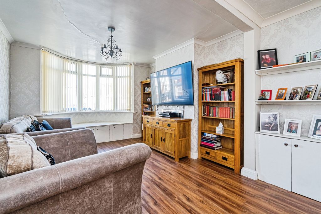 Property photo 2 of 17