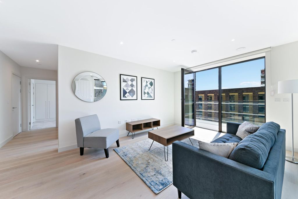 Property photo 3 of 11