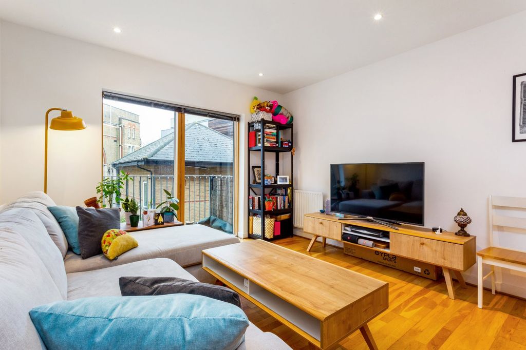 Property photo 1 of 15 Open Plan Living