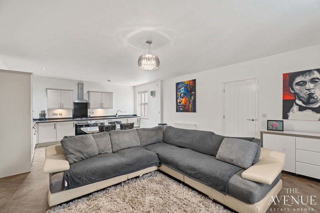 Property photo 3 of 30 4908155