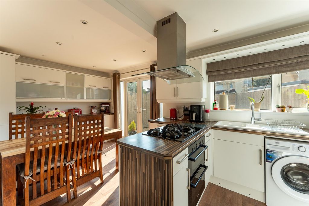Property photo 3 of 18 Kitchen Diner 1.Jpg