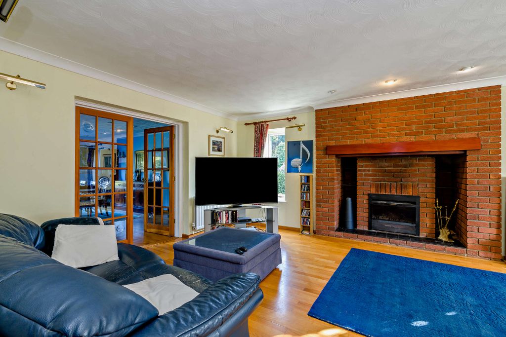 Property photo 2 of 32 Photo 1