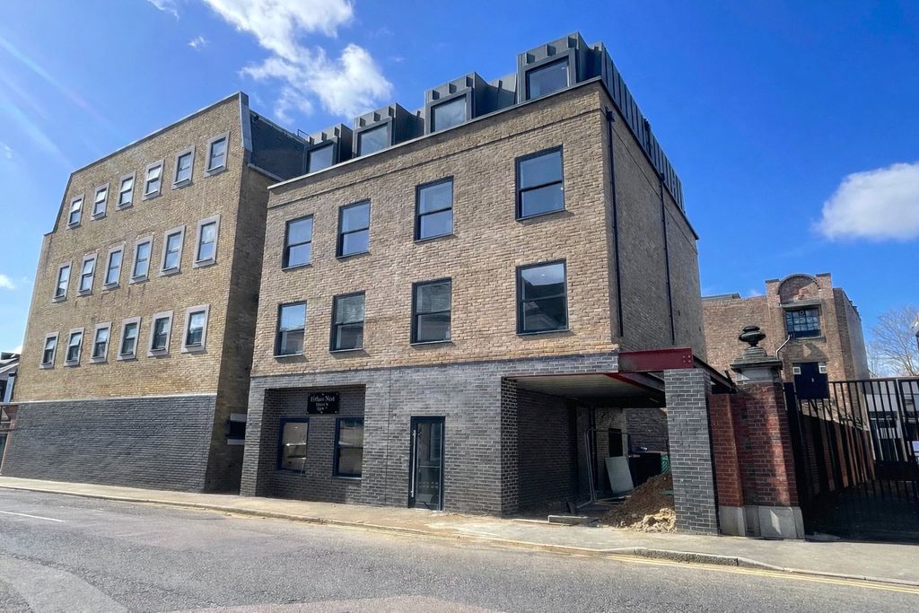 Property photo 1 of 6 External