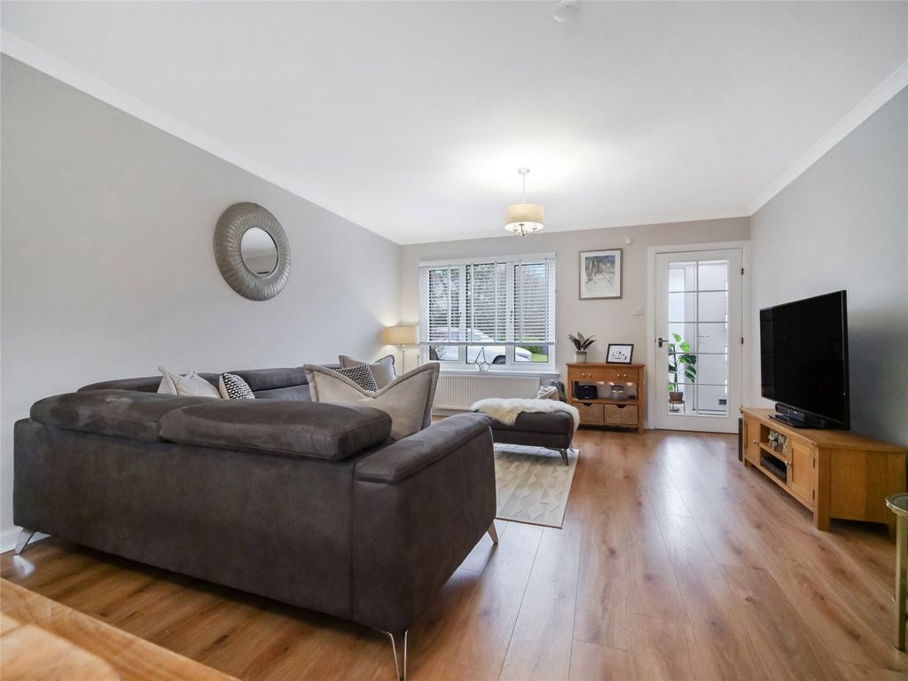 Property photo 2 of 23 Picture No. 03