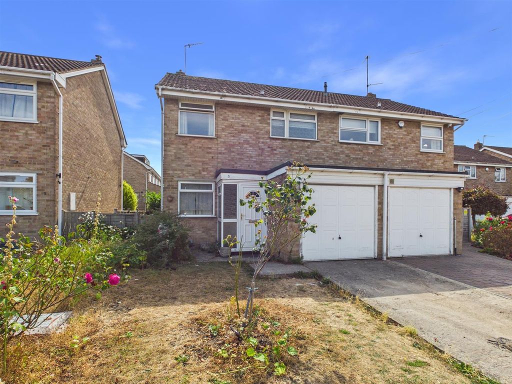 Property photo 1 of 12