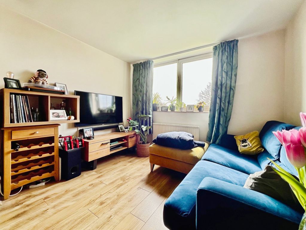 Property photo 2 of 17 Living Area