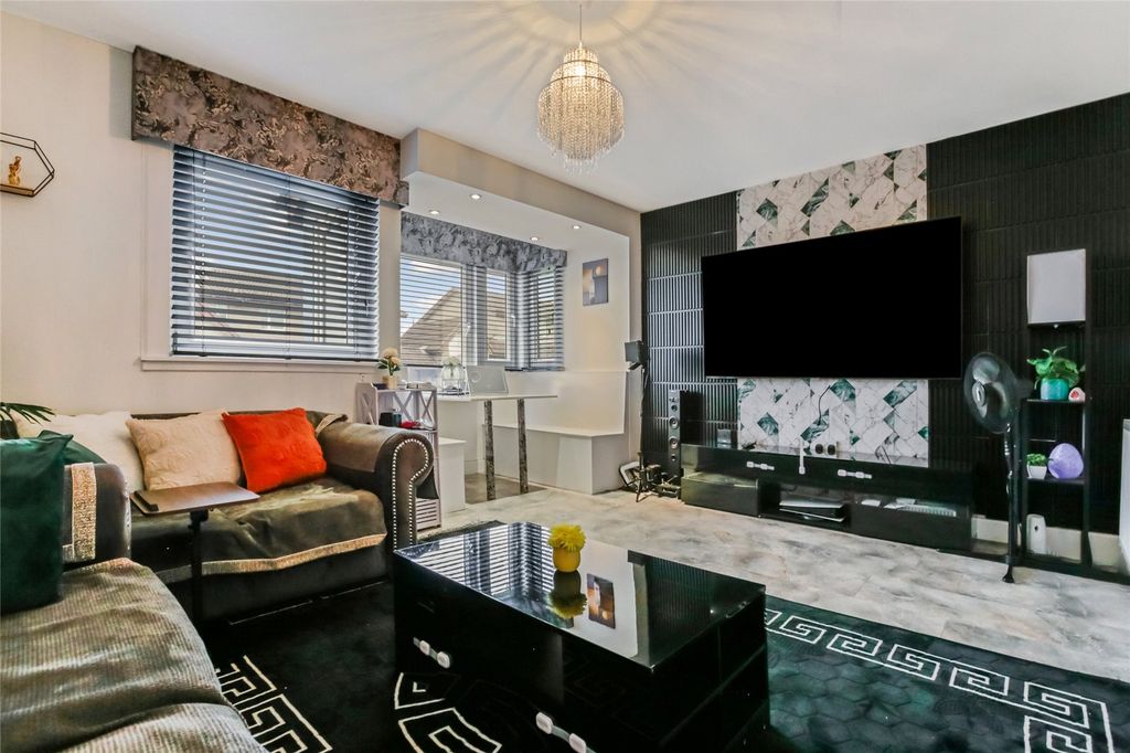 Property photo 3 of 15 Picture No. 05