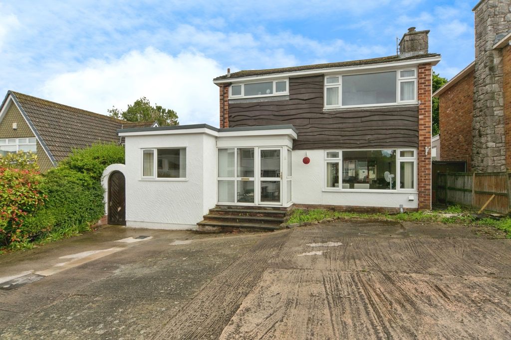 Property photo 1 of 17 Front