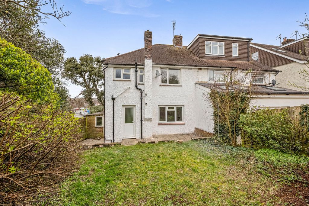 Property photo 2 of 21