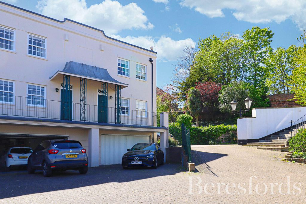 Property photo 1 of 31 Front