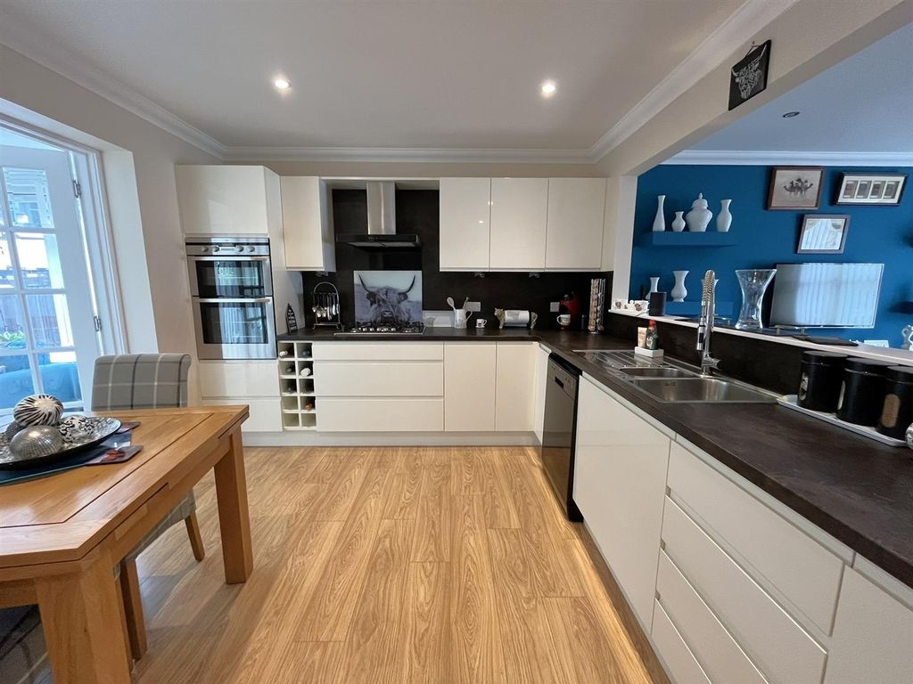 Property photo 2 of 30 Kitchen