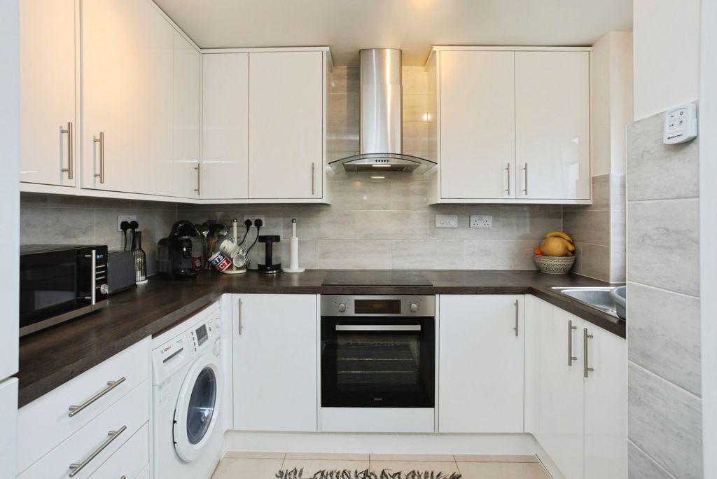 Property photo 3 of 13 Pbox-Img.Jpg