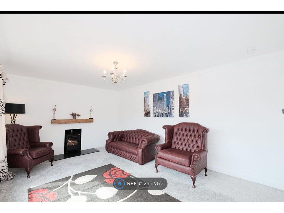 Property photo 2 of 35